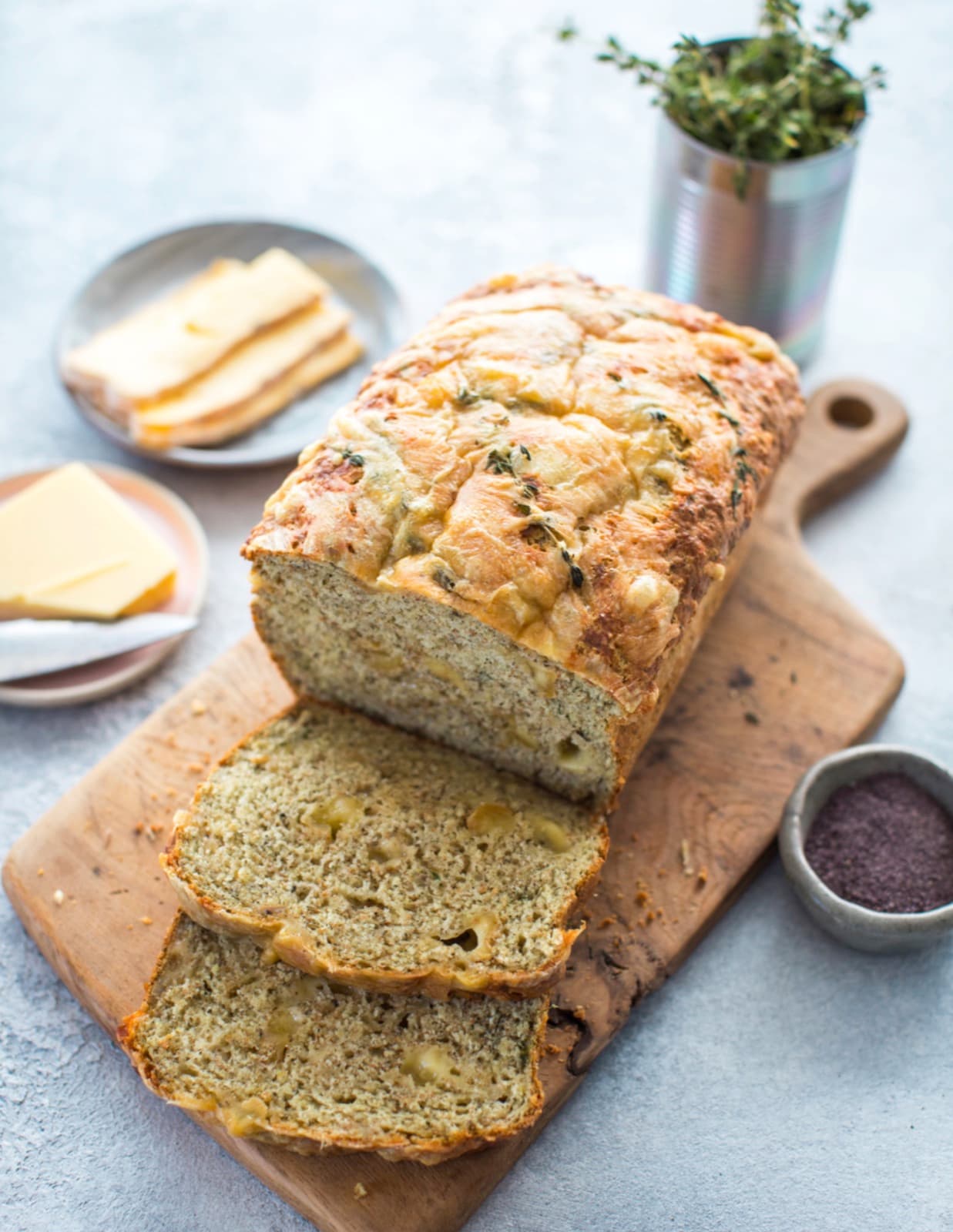Gubbeen, Cheddar & Thyme Soda Bread